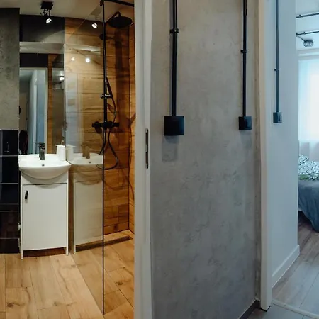 شقة Centrum 2 Sypialnie I Salon شكلارسكا بوريبا