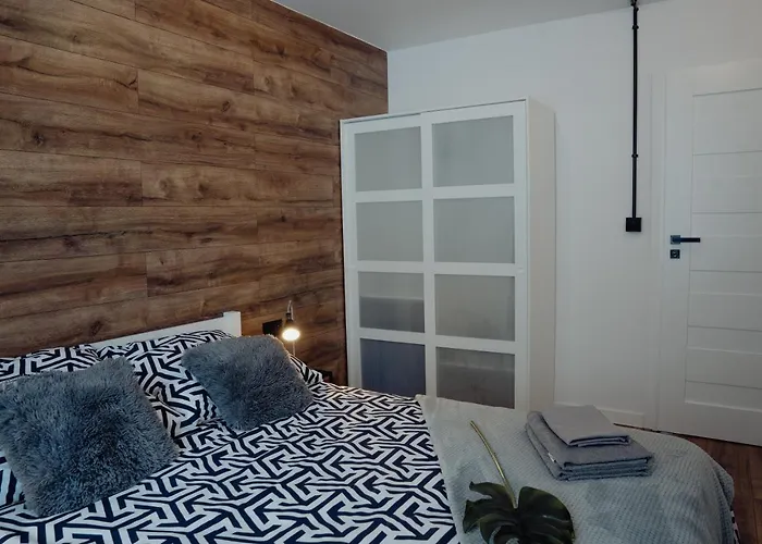 Centrum 2 Sypialnie I Salon شقة شكلارسكا بوريبا