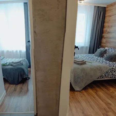 Centrum 2 Sypialnie I Salon שצ'קלארסקה פוראובה